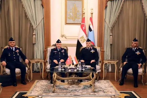 The Commander of the Egyptian Air Force during his meeting with the Turkish Air Force chief in Cairo on Wednesday (Egyptian military spokesperson)