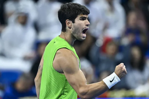 ألكاراس واصل طريقه بقوة نحو اللقب (إ.ب.أ)