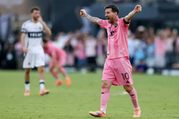 ليونيل ميسي سيقود إنتر ميامي للدفاع عن لقبه بالدوري الأميركي (رويترز)