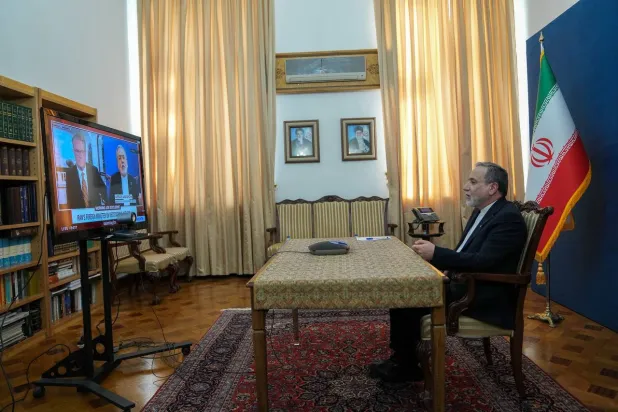 صورة نشرها عراقجي عبر موقعه الرسمي من مقابلته مع قناة «إم إس إن بي سي» الأميركية اليوم 