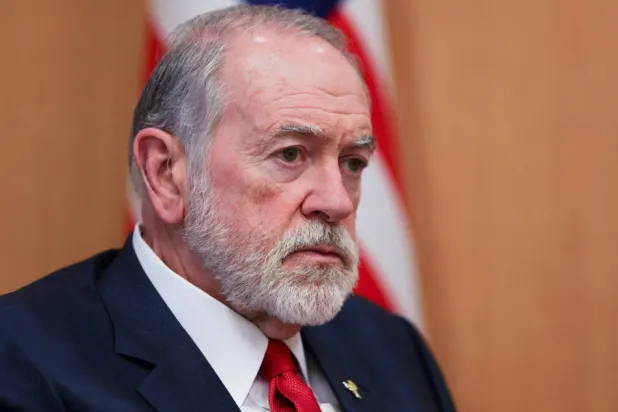 السفير الأميركي لدى إسرائيل مايك هاكابي (رويترز)