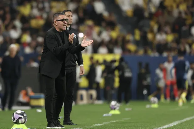 جلال القادري مدرب الحزم (تصوير: عبد العزيز النومان) 