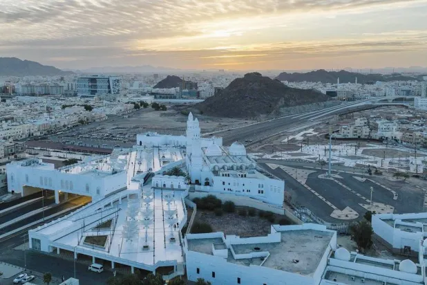 منذ تلك اللحظة التاريخية اكتسب المسجد اسمه التاريخي الخالد (واس)