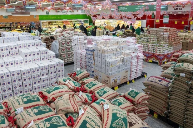 منتجات الأرز في إحدى الأسواق التجارية بالسعودية (واس)