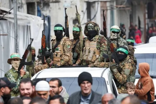 مقاتلون من حركة «حماس» في قطاع غزة (أرشيفية - رويترز)