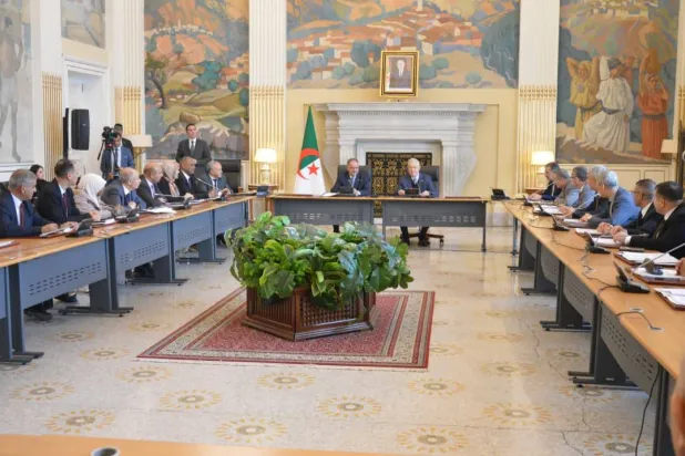 من اجتماع اللجنة المشتركة بين غرفتي البرلمان الجزائري (البرلمان الجزائري)