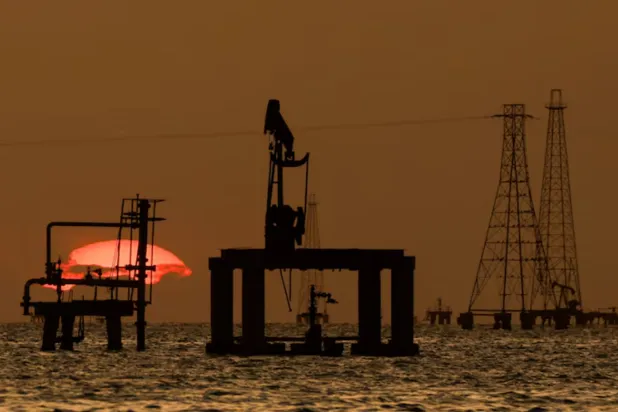 Oil platforms and pumpjacks at Lake Maracaibo, in Cabimas, Venezuela, January 26, 2026. REUTERS/Leonardo Fernandez Viloria/File Photo 