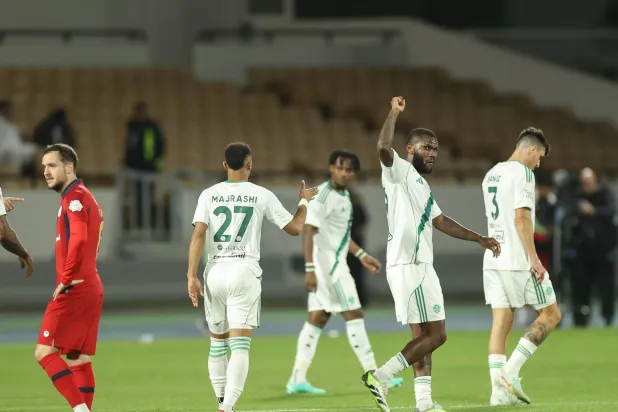 كيسيه يحتفل بهدفه في شباك ضمك (تصوير: عدنان مهدلي) 