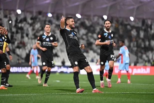 كاراسكو يحتفل بعد تسجيله في شباك الرياض (تصوير: عبد الرحمن السالم) 