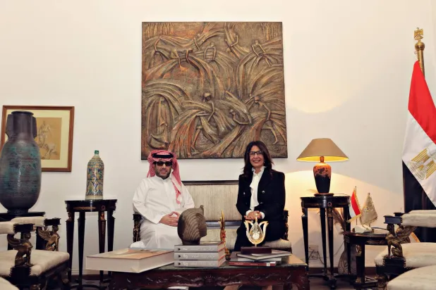 صورة نشرها المستشار تركي آل الشيخ على «إكس» للقائه مع الوزيرة جيهان زكي