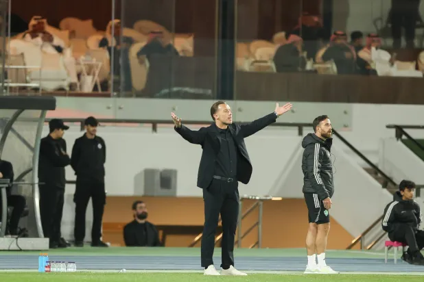 ماتياس يايسله مدرب فريق الأهلي (تصوير: عدنان مهدلي) 