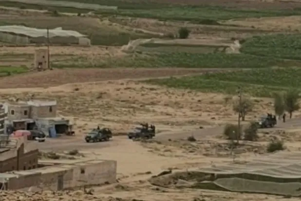 مسلحون حوثيون يحاصرون قرية الأغوال في محافظة ذمار ويتسببون بتلف المزروعات (إكس)