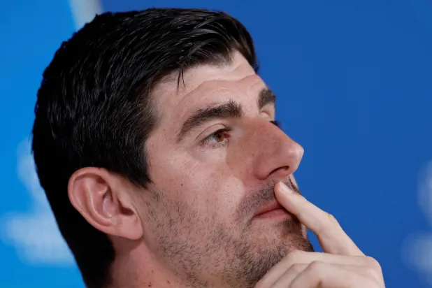 تيبو كورتوا حارس مرمى فريق ريال مدريد الإسباني (أ.ف.ب)