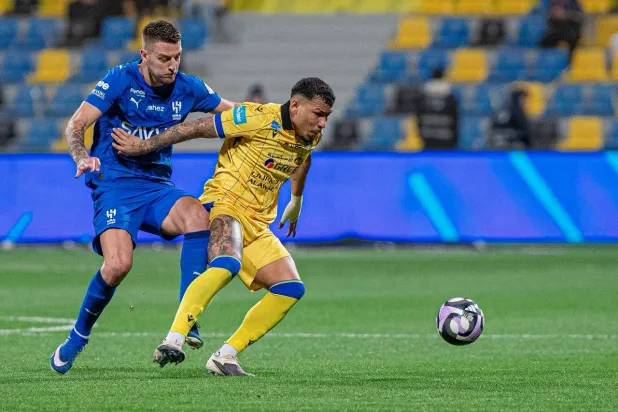 من المواجهة التي جمعت التعاون والهلال في بريدة (واس)