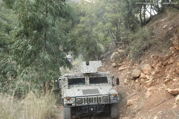 Lübnan Ordusu tarafından İsrail sınırında düzenlenen medya turu sırasında askeri araçlar, Kasım 2025 (Lübnan Ordusu Rehberlik Müdürlüğü)