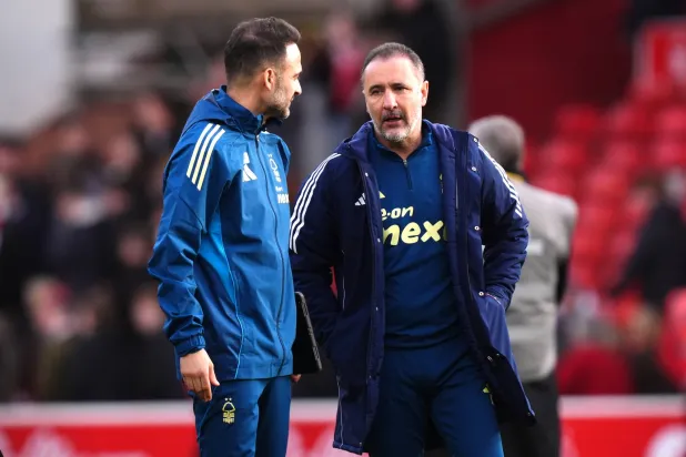 يسعى فيتور بيريرا المدرب الجديد لنوتنغهام فورست إلى حسم بطاقة التأهل في إنجلترا ومصالحة جماهير الفريق (د.ب.أ)