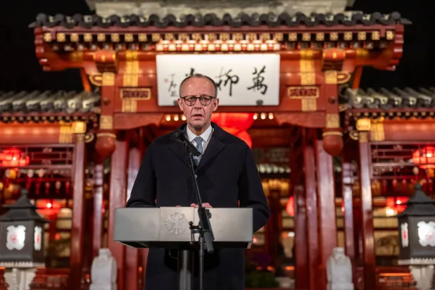 المستشار الألماني فريدريش ميرتس في بكين (د.ب.أ)