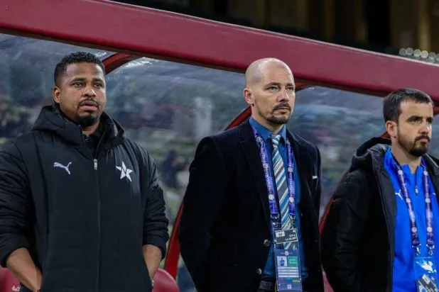 نيستور إل مايسترو مدرب فريق النجمة (نادي النجمة)