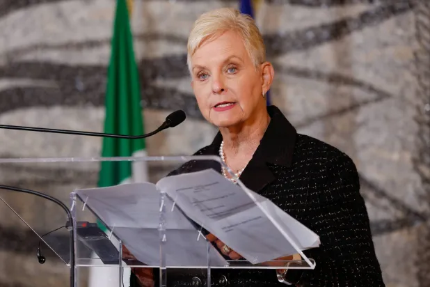 المديرة التنفيذية لبرنامج الأغذية العالمي سيندي ماكين (رويترز)