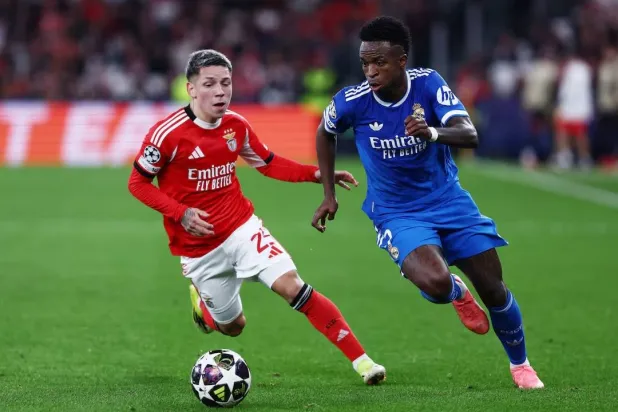 الأرجنتيني جيانلوكا بريستياني لاعب بنفيكا (رويترز)