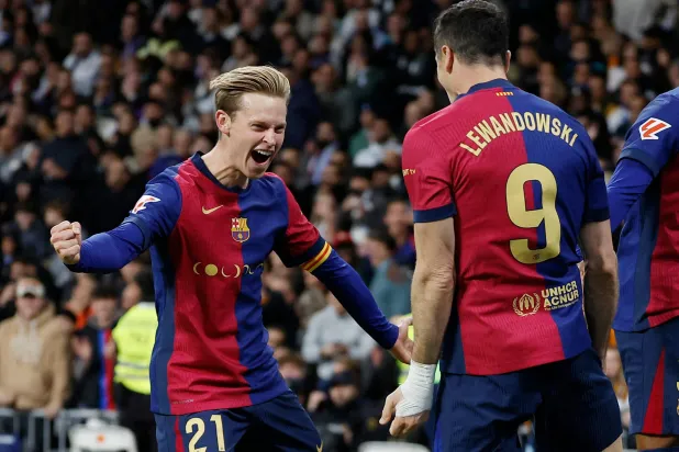 الإصابة تبعد دي يونغ عن برشلونة لأكثر من شهر