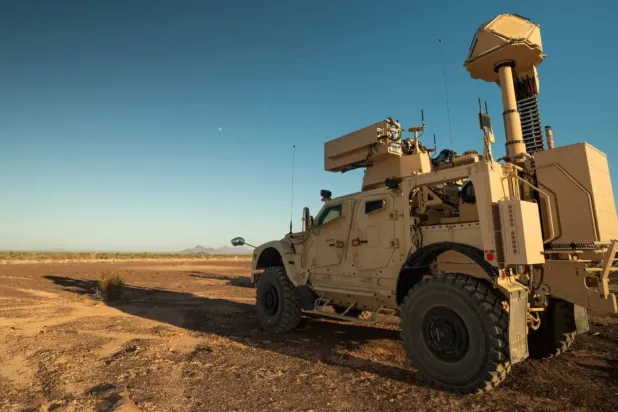 Ku bandında çalışan radar (Raytheon, ABD)