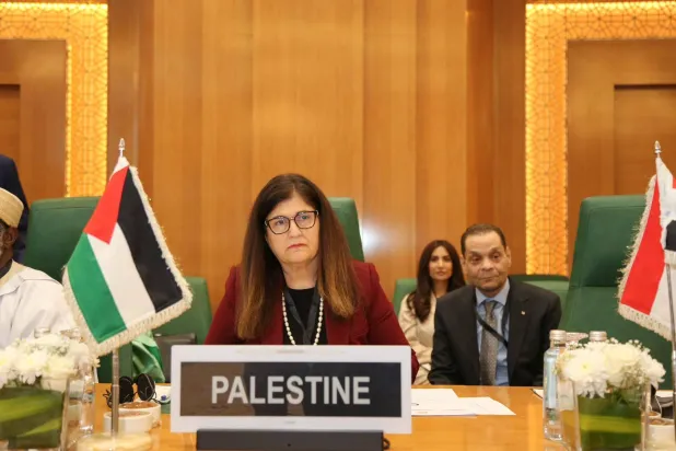 وزيرة الخارجية الفلسطينية الدكتورة فارسين شاهين خلال مشاركتها في الاجتماع (منظمة التعاون الإسلامي)