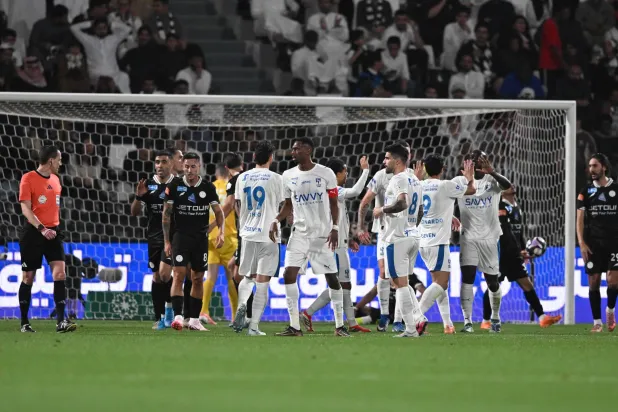 فرحة هلالية بعد هدف كنو (تصوير: عبد الرحمن السالم)