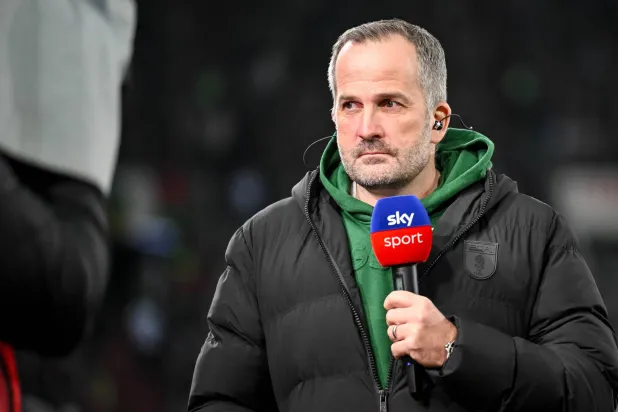 مانويل باوم مدرب فريق أوغسبورغ (د.ب.أ)