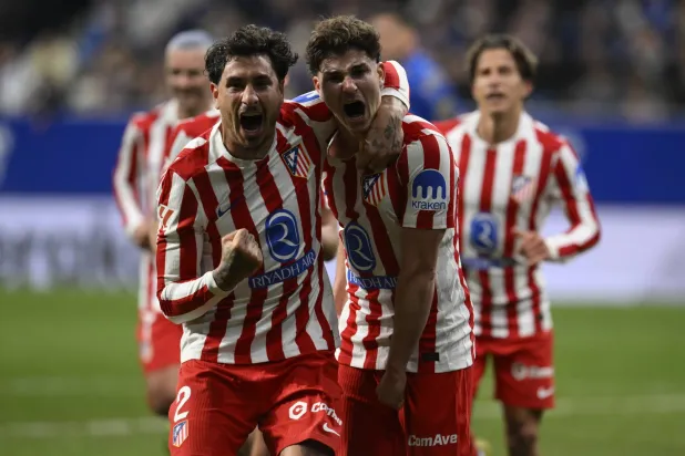 ألفاريز وفرحة جنونية بالهدف (إ.ب.أ)