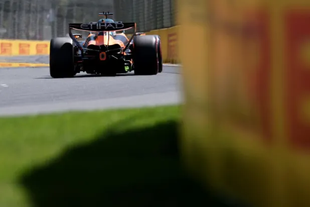 2016'dan beri ilk kez pistte 11 takım izleyeceğiz (Reuters)