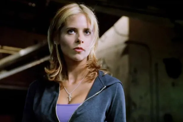 Amerikalı oyuncu Sarah Michelle Gellar, Joss Whedon tarafından yaratılan fantastik dizi Buffy the Vampire Slayer'da oynamaya başladığında henüz 19 yaşındaydı (20th Century Fox)