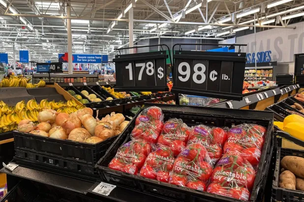 Bilim insanları, sonsuz kimyasallar denen zehirli maddeleri içeren ve satın alıyor olabileceğiniz meyve ve sebzeleri açıkladı (AFP)