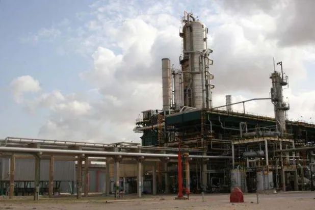 جانب من «مصفاة الزاوية» في غرب ليبيا (شركة الزاوية لتكرير النفط)