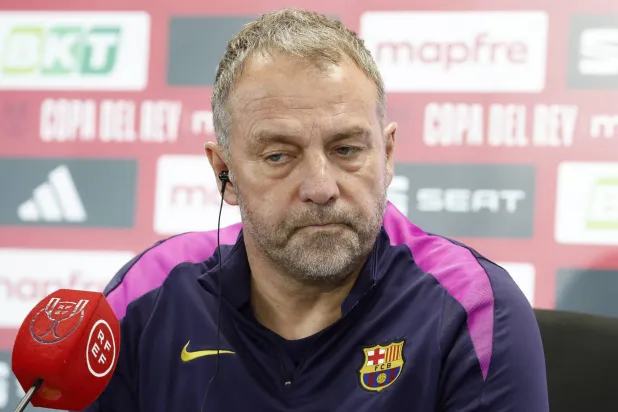 الألماني هانزي فليك مدرب برشلونة (إ.ب.أ)