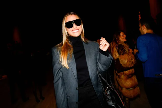 أرينا سابالينكا من أحدث ظهور لها قبل عرض أزياء لدار غوتشي لمجموعة «خريف/شتاء» 2026-2027 خلال «أسبوع الموضة» في ميلانو بإيطاليا (رويترز)