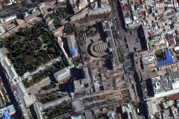 صورة التُقطت بالأقمار الاصطناعية تُظهر آثار الدمار في طهران نتيجة الغارات (أ.ب)