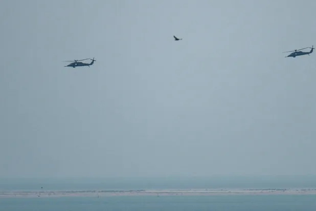 طائرات مروحية قطرية تطوف سماء الدوحة في ظل استمرار الهجمات الإيرانية (EP)