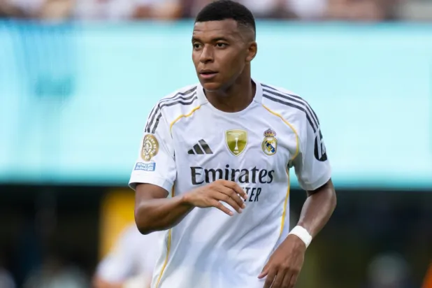 إصابة مبابي أثار الجدل والتساؤلات في الأوساط الرياضية (د.ب.أ)