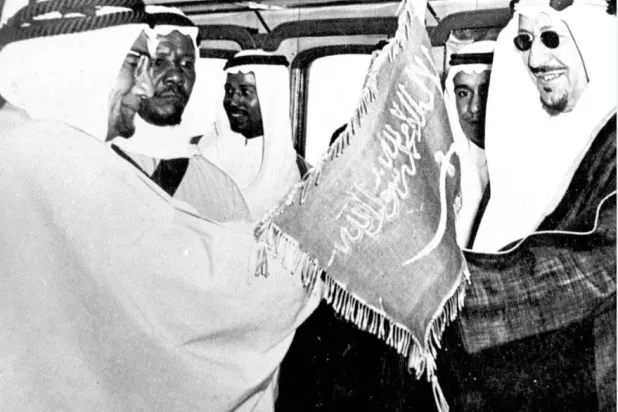 العلم والنشيد... روح التاريخ السعودي وشجن المناسبات الوطنية