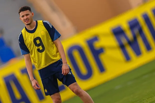 الحمدان خلال تدريبات النصر الأخيرة (موقع النادي)