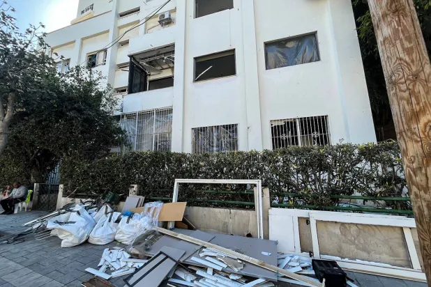  05 March 2026, Israel, Tel Aviv: A building suffers damage from missile fragments after an Iranian military strike. (TASS via ZUMA Press/dpa)