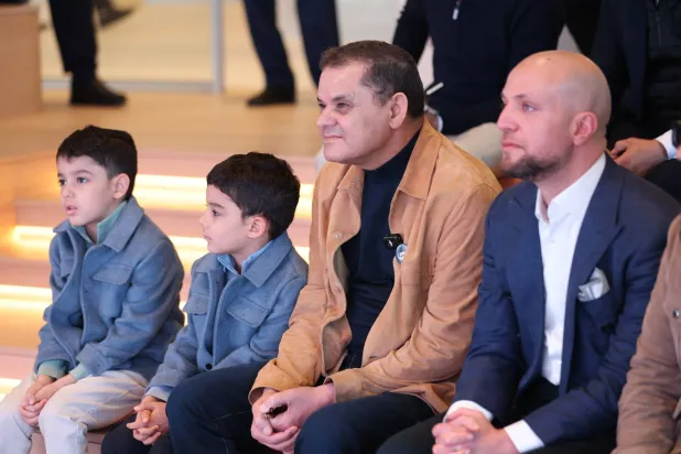 الدبيبة ووزير الدولة لشؤون الاتصال وليد اللافي في افتتتاح مكتبة بالعاصمة طرابلس الشهر الحالي (مكتب الدبيبة)