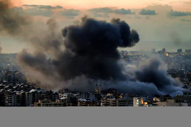 📰 تصاعد الهجمات الإسرائيلية على لبنان وارتفاع عدد القتلى إلى 217

كثفت إسرائيل، الجمعة، غ
