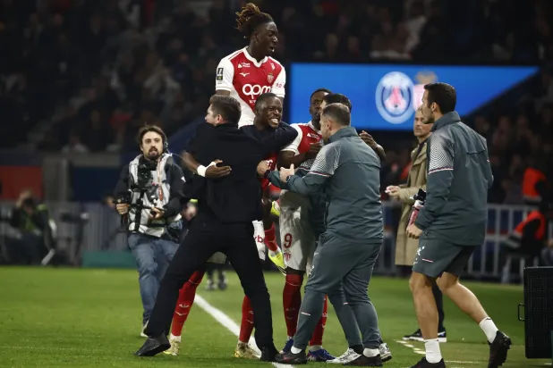 موناكو قدم مباراة مثيرة أمام سان جيرمان (إ.ب.أ)