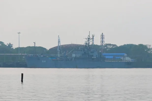  İran savaş gemisi "Iris Lavan", Hindistan'ın Kochi limanına yanaştı (Reuters)