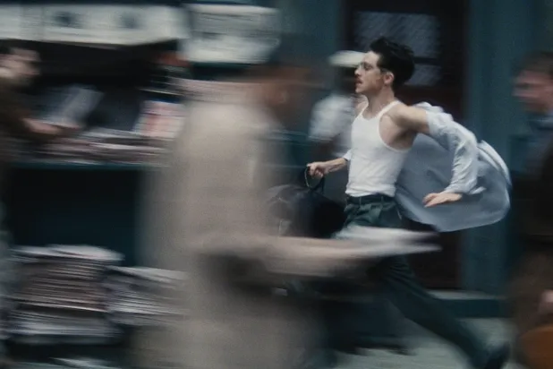 «مارتي سوبريم» من أهم أفلام عام 2025 وحصل على 9 ترشيحات لجوائز الأوسكار (imdb)