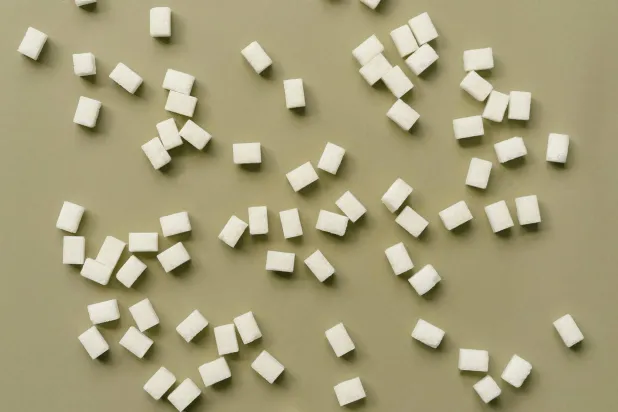 Small pieces of sugar (Pixels)