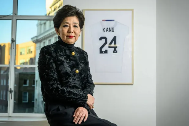 ميشيل كانغ مالكة أندية كرة القدم النسائية (تلغراف)