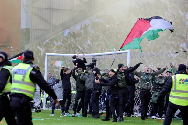 أعمال شغب ملعب «إيبروكس» أدت إلى توقيف 9 أشخاص (د.ب.أ)